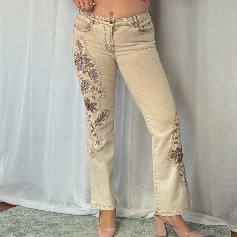✿⋆ 90s Embroidered Low-Rise Bootcut Jeans ⋆✿